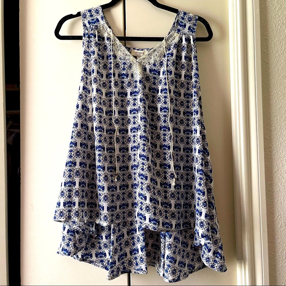 Umgee Sleeveless Blouse Size L